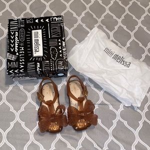 Mini Melissa Girls Mini Aranha Xill Slipper (gold)